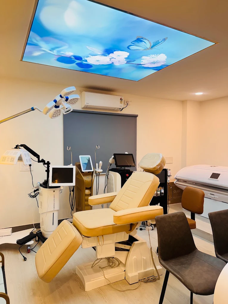 Regenerative aesthetics treatment chair and equipment